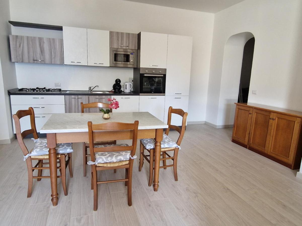 Borgocastello Apartment Rezzonico Екстериор снимка