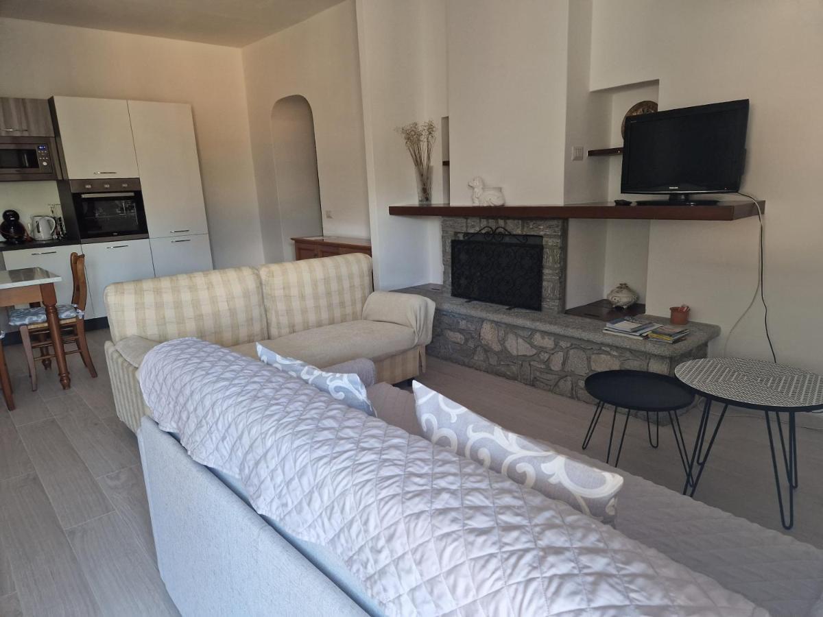 Borgocastello Apartment Rezzonico Екстериор снимка