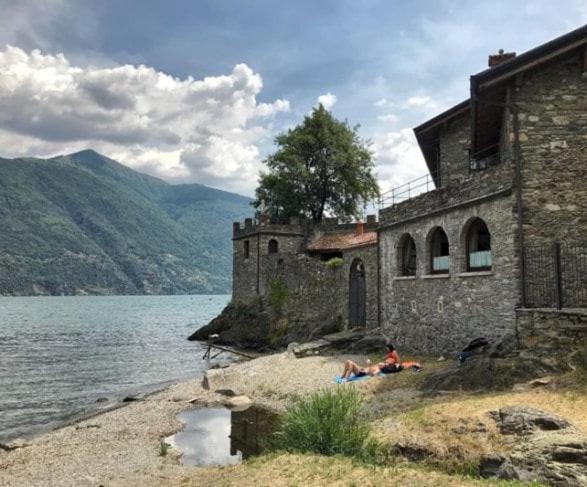 Borgocastello Apartment Rezzonico Екстериор снимка